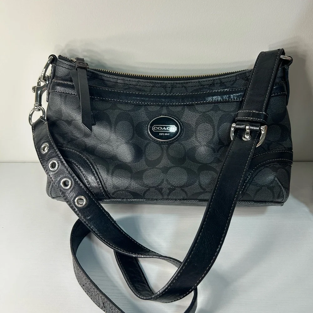 Coach Leather Black Bag - Picture 2 of 3